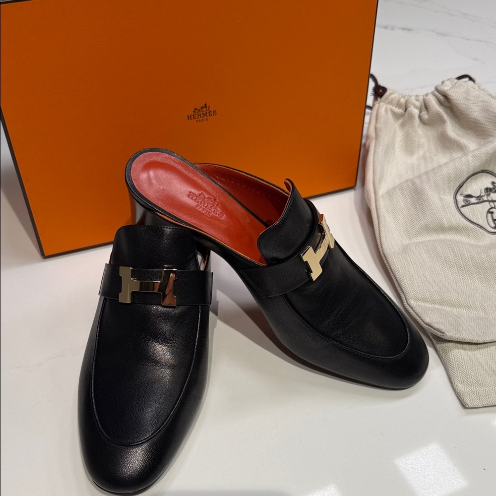 HERMES Black Leather Women’s Paradis Mule 39.5